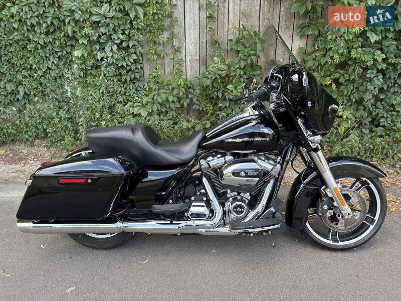 Harley-Davidson FLHTCU Ultra Classic Electra Glide 2018 Harley-Davidson FLHTCU Ultra Classic Electra Glide 2018