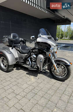 Трайк Harley-Davidson FLHTCUTG 2016 в Ужгороде