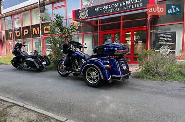 Трайк Harley-Davidson FLHTCUTG 2017 в 