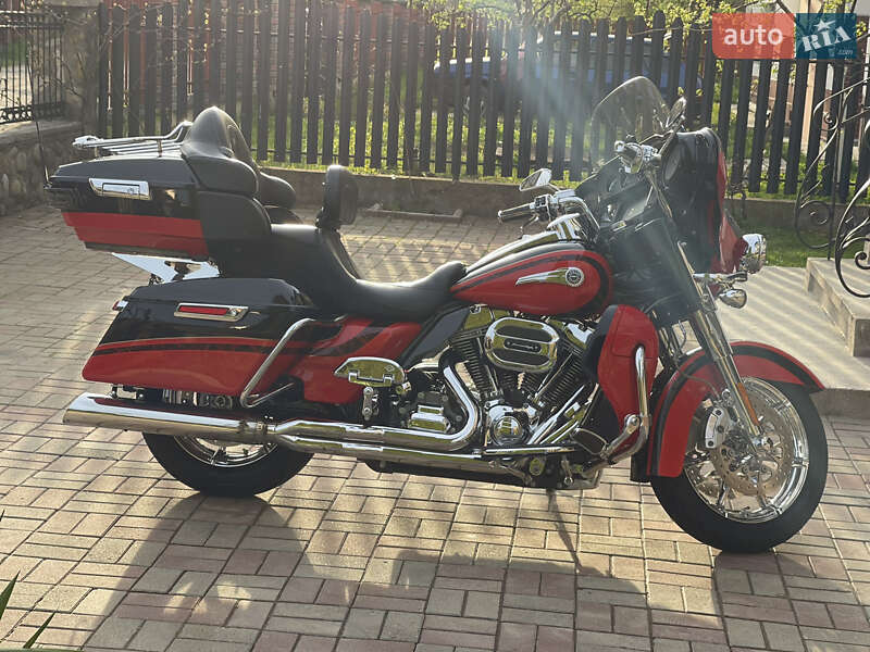 Мотоцикл Круізер Harley-Davidson FLHTK 2015 в Івано-Франківську