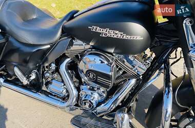 Мотоцикл Круизер Harley-Davidson FLHX Street Glide 2013 в 