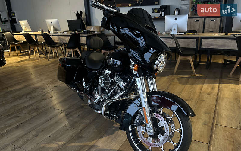 Harley-Davidson FLHXS 2023