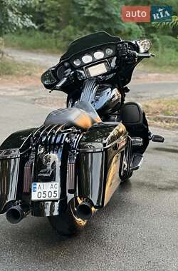 Мотоцикл Чоппер Harley-Davidson FLHXSE 2015 в 