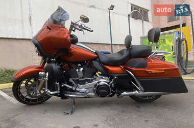 Мотоцикл Круизер Harley-Davidson FLHXSE 2018 в  фото 3 Мотоцикл Круизер Harley-Davidson FLHXSE 2018 в