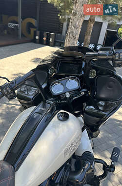 Мотоцикл Круизер Harley-Davidson FLTRX Road Glide 2023 в 