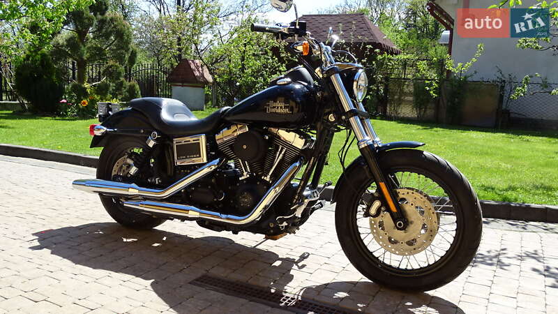 Мотоцикл Чоппер Harley-Davidson Low Rider	 2015 в 