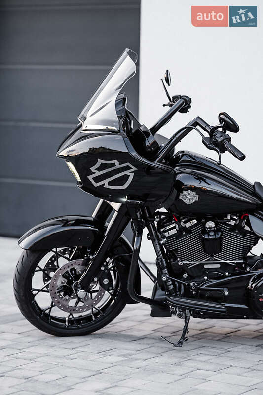 Боббер Harley-Davidson Road Glide 2021 в Ужгороде