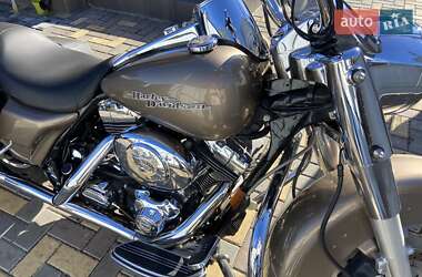 Мотоцикл Чоппер Harley-Davidson Road King 2005 в 