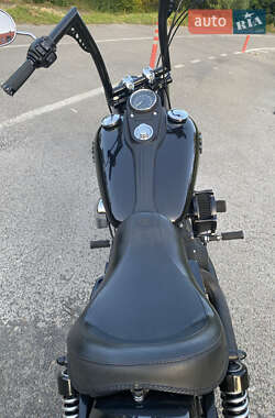 Мотоцикл Кастом Harley-Davidson Street Bob 2015 в 