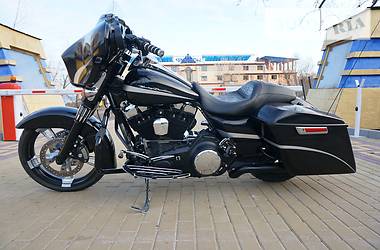 Мотоцикл Чоппер Harley-Davidson Street Glide 2015 в Киеве