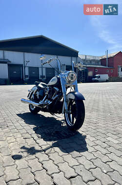 Мотоцикл Круізер Harley-Davidson Switchback 2013 в 