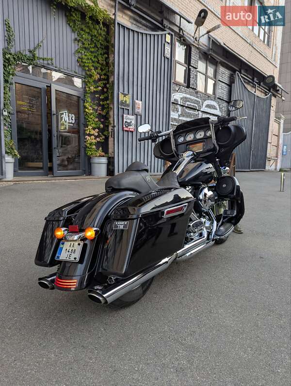 Мотоцикл Круизер Harley-Davidson Touring 2016 в Киеве