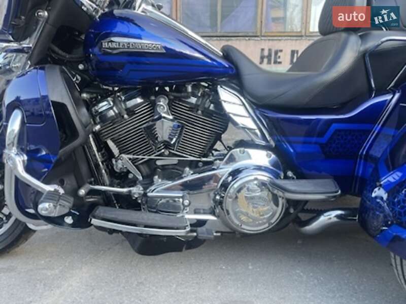 Трайк Harley-Davidson Tri Glide 2016 в Киеве