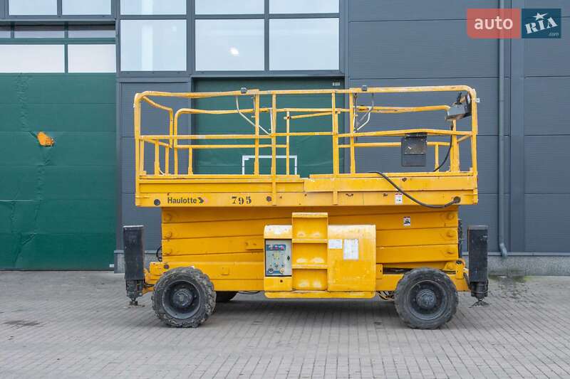 Ножничный подъемник Haulotte H 2006 в Житомире