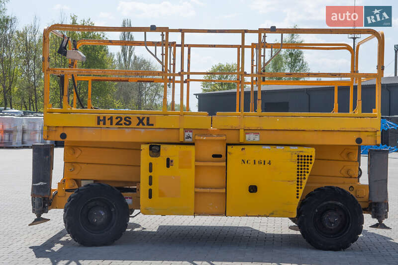 Ножничный подъемник Haulotte H 2007 в Житомире