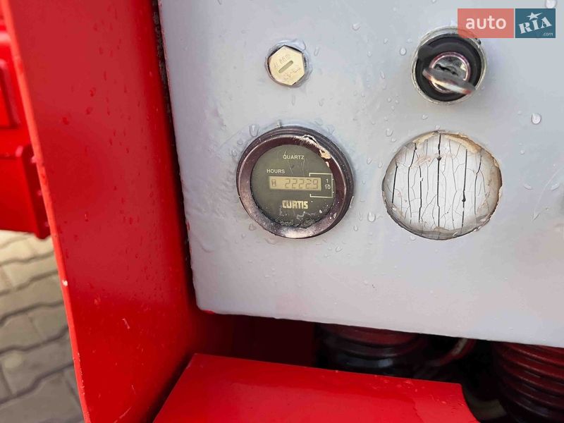 Ножничный подъемник Haulotte H 2003 в Житомире