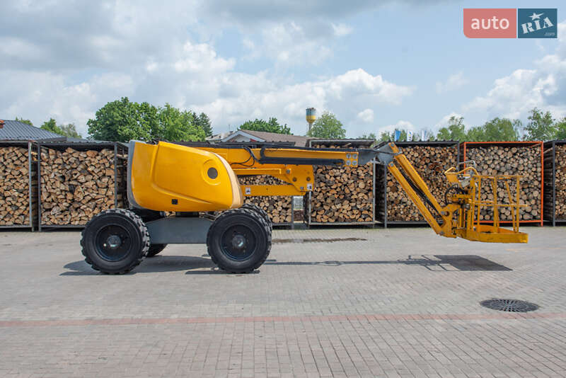 Колінчатий підйомник Haulotte HA 2014 в Житомирі