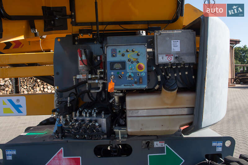 Колінчатий підйомник Haulotte HA 2015 в Житомирі