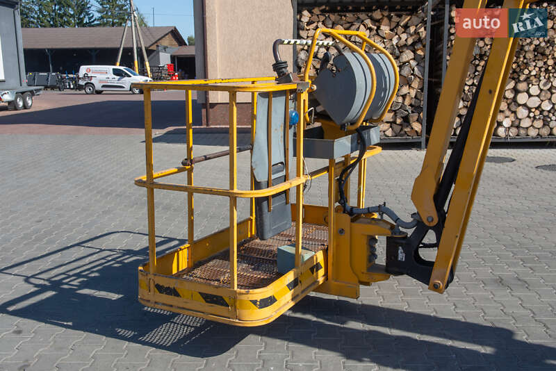 Колінчатий підйомник Haulotte HA 2015 в Житомирі