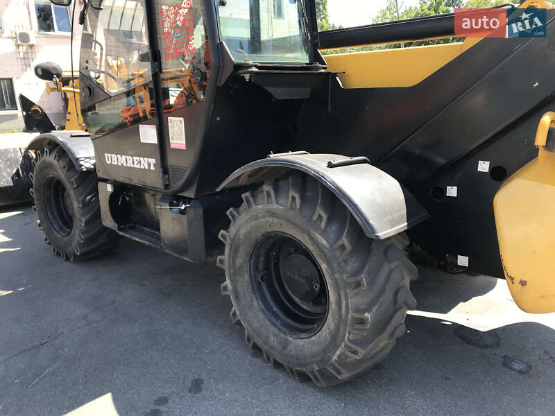 Телескопічні навантажувачі Haulotte HTL 2008 в Києві