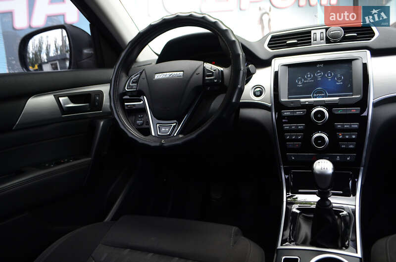 Внедорожник / Кроссовер Haval H2 2020 в Киеве