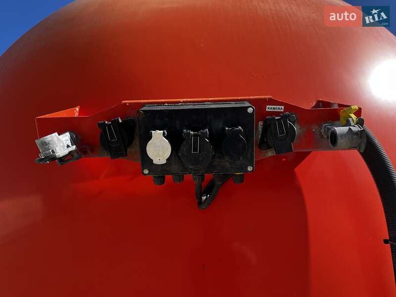 Цистерна полуприцеп Hendricks Goch 2003 в Львове