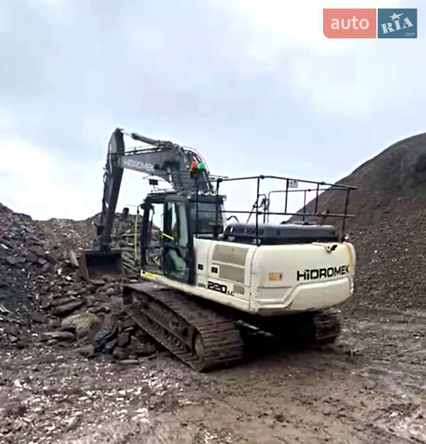 Гусеничний екскаватор Hidromek HMK 220LC 2017 в Києві