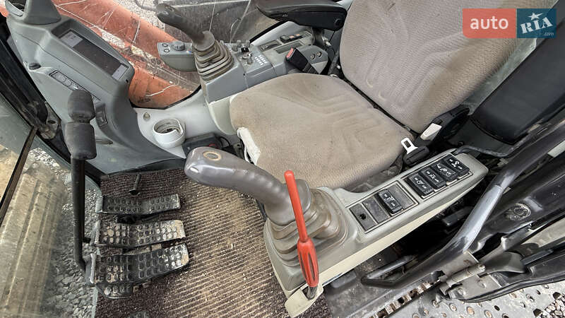 Гусеничный экскаватор Hitachi ZAXIS 2015 в Киеве