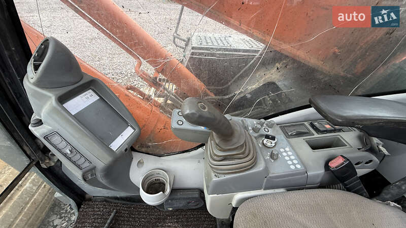 Гусеничный экскаватор Hitachi ZAXIS 2015 в Киеве