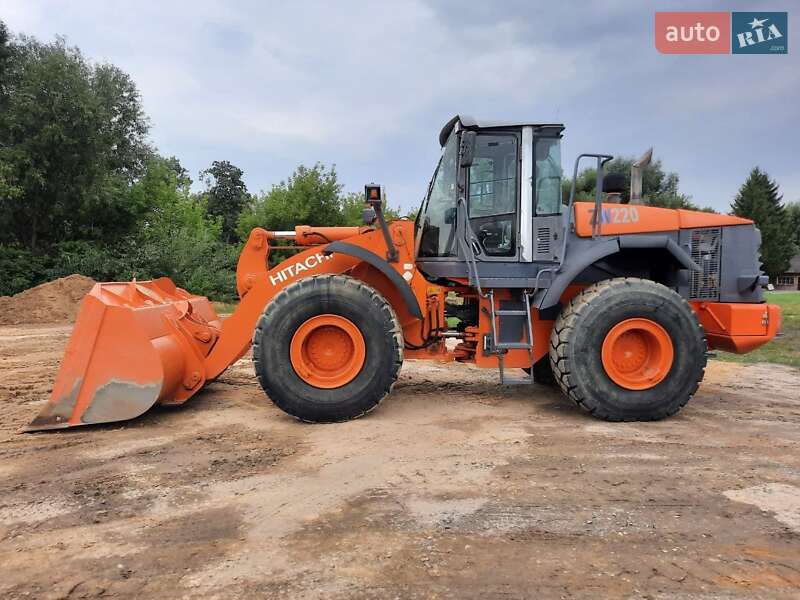 Фронтальный погрузчик Hitachi ZW 2006 в Луцке