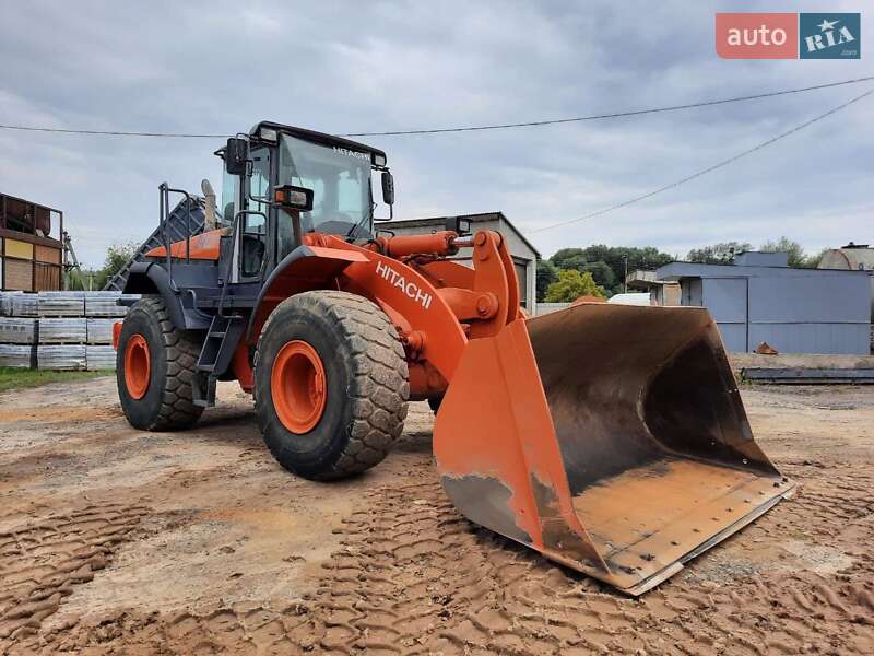Фронтальный погрузчик Hitachi ZW 2006 в Луцке