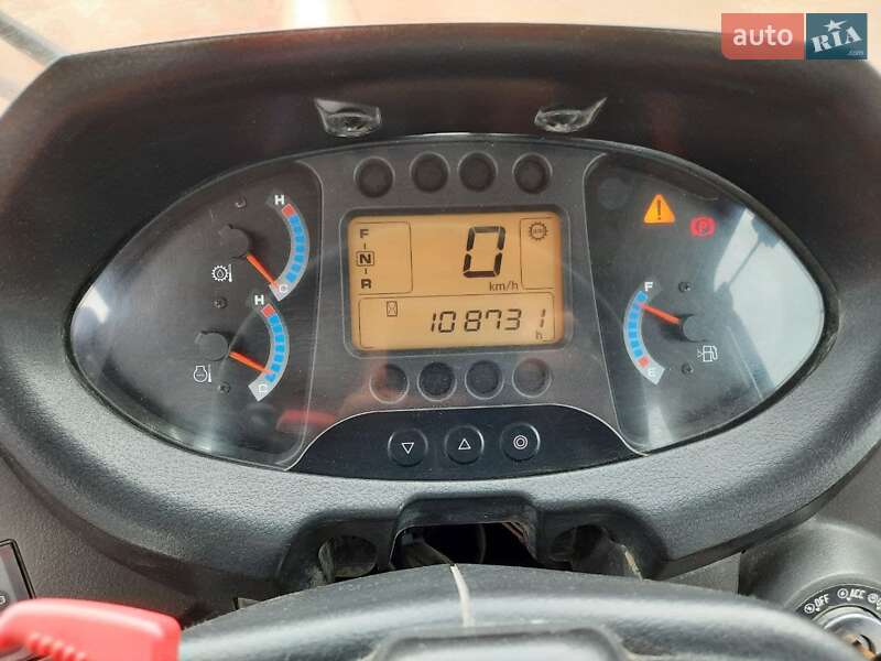 Фронтальный погрузчик Hitachi ZW 2006 в Луцке