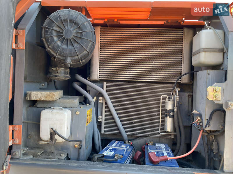 Колесный экскаватор Hitachi ZX 140 2013 в Киеве