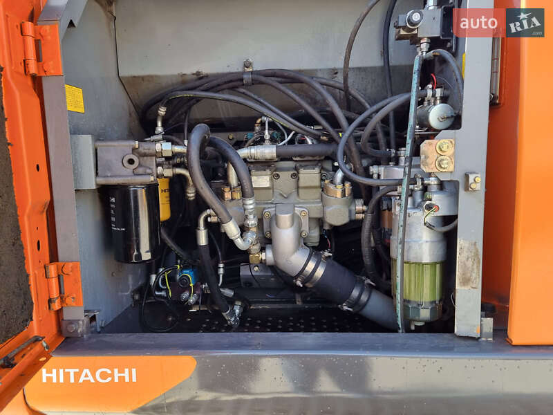 Гусеничний екскаватор Hitachi ZX 210LC-5B 2012 в Самборі