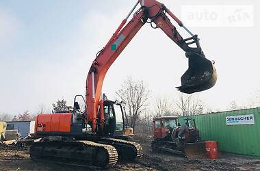 Гусеничный экскаватор Hitachi ZX 2006 в 