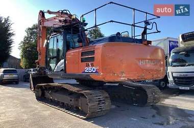 Гусеничный экскаватор Hitachi ZX 2018 в Киеве