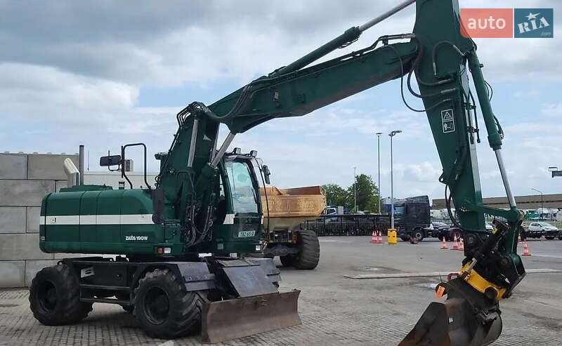 Колісний екскаватор Hitachi ZX 2015 в Києві