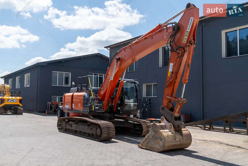 Гусеничный экскаватор Hitachi ZX 2021 в Житомире