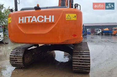 Гусеничный экскаватор Hitachi ZX 2015 в 