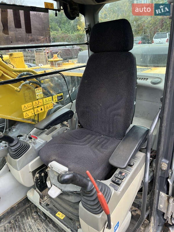 Гусеничний екскаватор Hitachi ZX 2013 в Києві