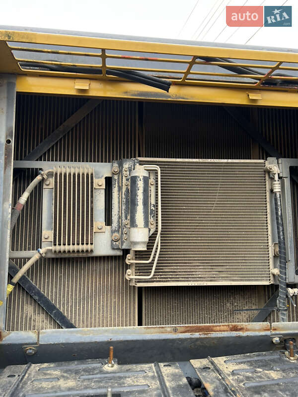 Гусеничний екскаватор Hitachi ZX 2013 в Києві