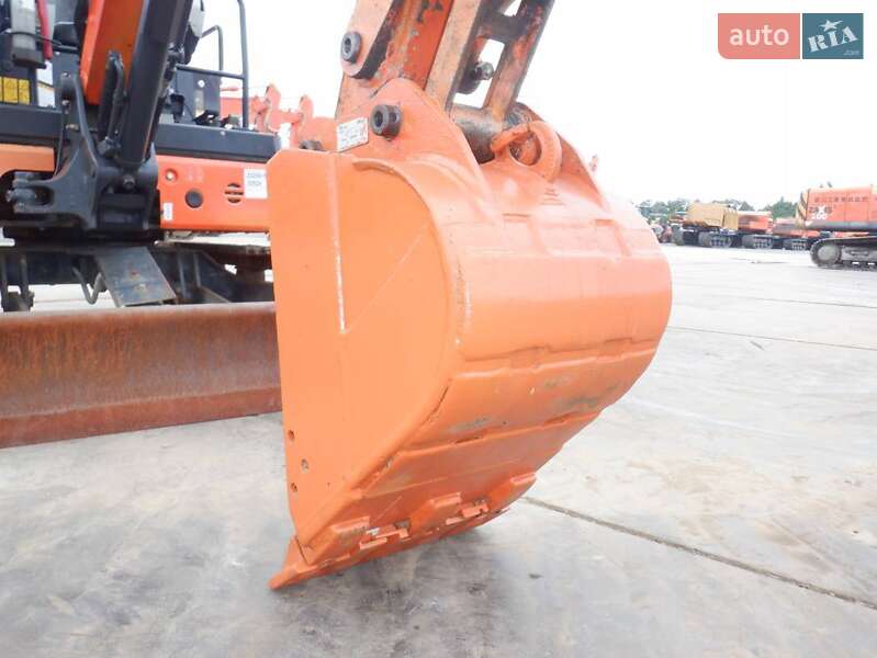 Гусеничный экскаватор Hitachi ZX 2016 в Одессе