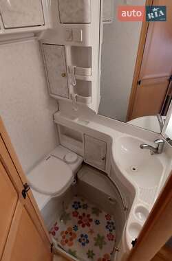Прицеп дача Hobby Prestige 2001 в 