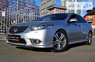 Седан Honda Accord 2012 в Киеве