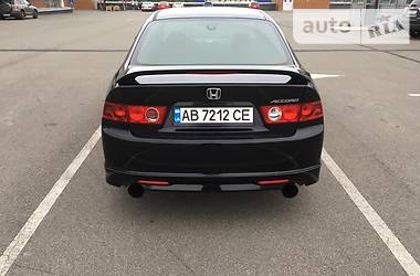 Седан Honda Accord 2004 в Киеве