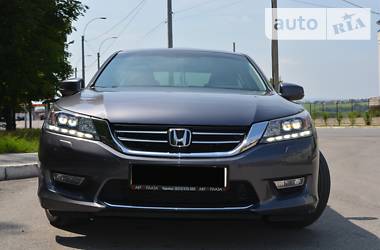 Седан Honda Accord 2013 в Черновцах