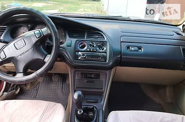 Хэтчбек Honda Accord 2000 в Виннице