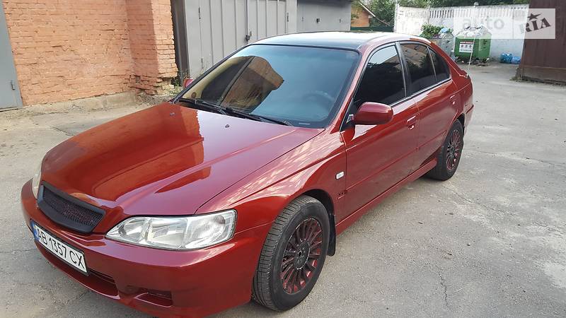 Хэтчбек Honda Accord 2000 в Виннице