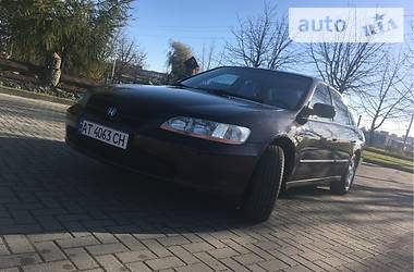 Седан Honda Accord 1999 в Долине