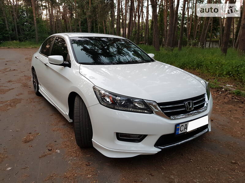 Седан Honda Accord 2013 в Черкассах